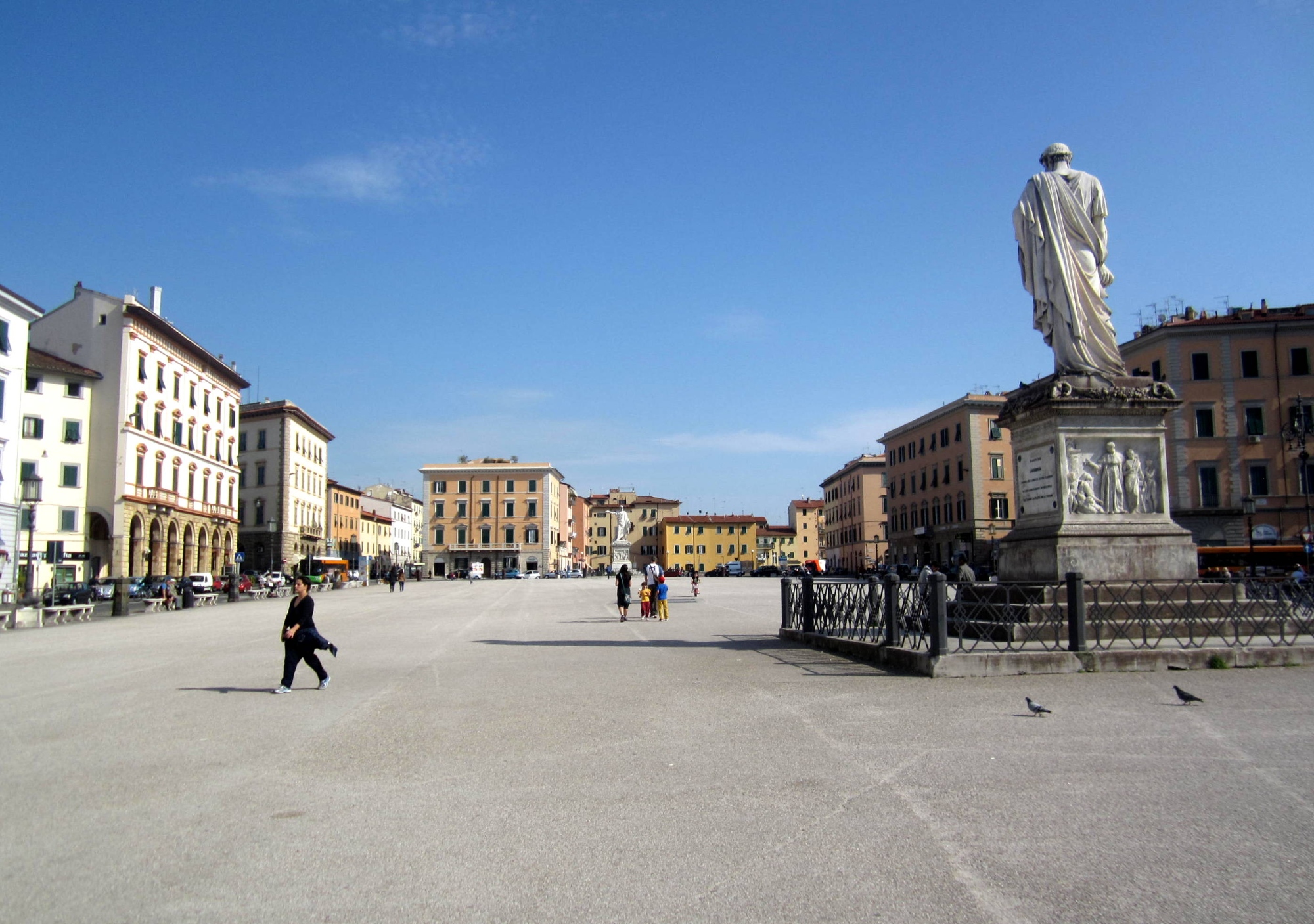 Die Piazza della Repubblica in Livorno