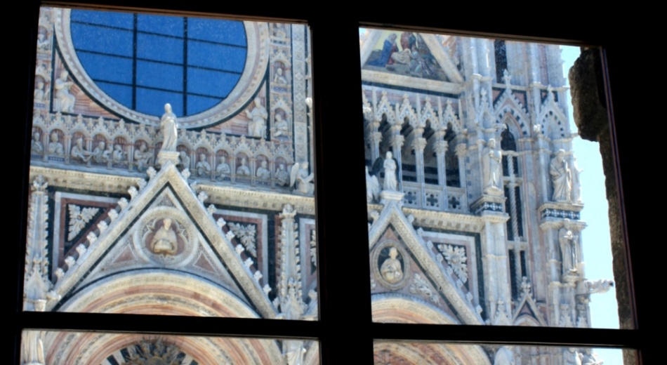 Duomo di Siena visto dal Santa Maria della Scala