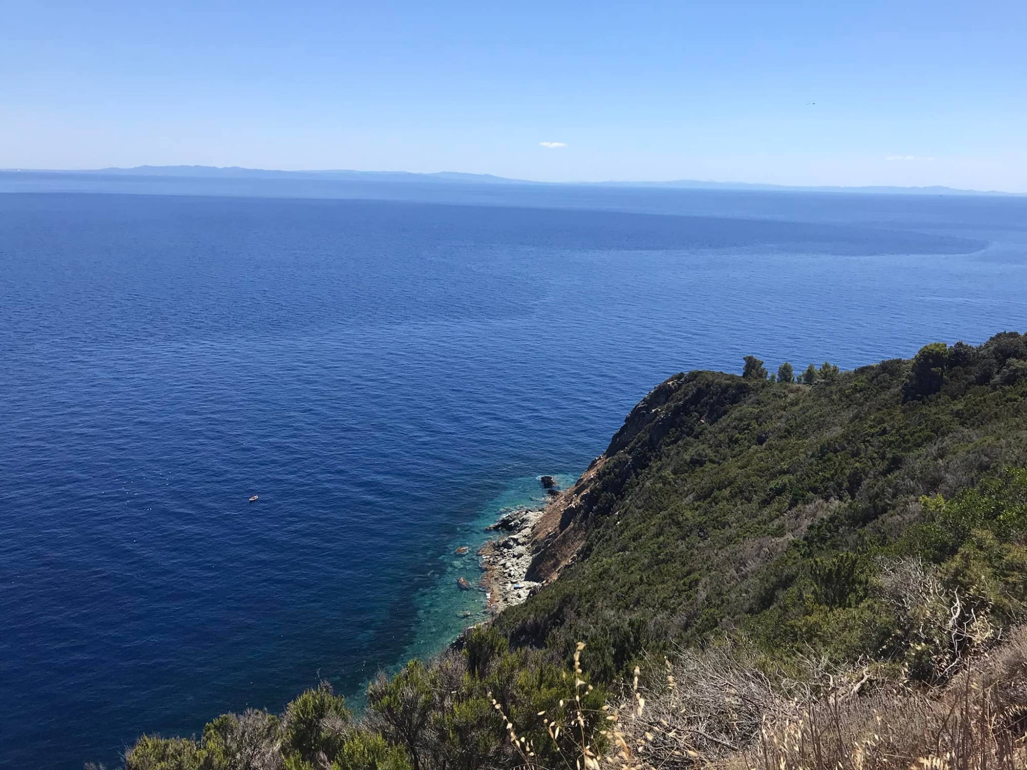Escursione all'isola di Gorgona, l'isola più esclusiva e tutelata dell’Arcipelago Toscano