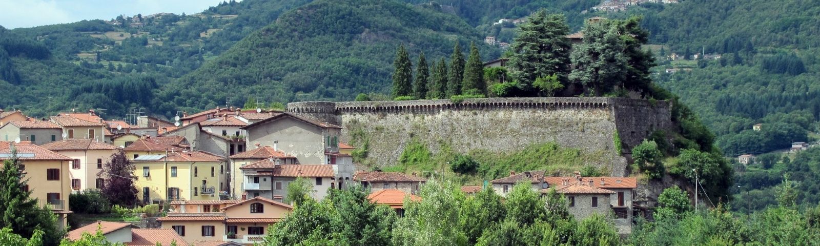 Visita guidata dal Castellaccio di Bacciano alla Rocca degli Estensi di Camporgiano
