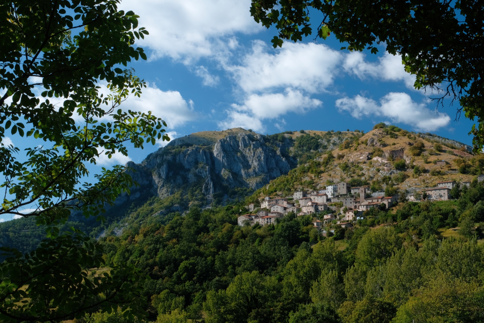 La Pania di Corfino and the town of Sassorosso
