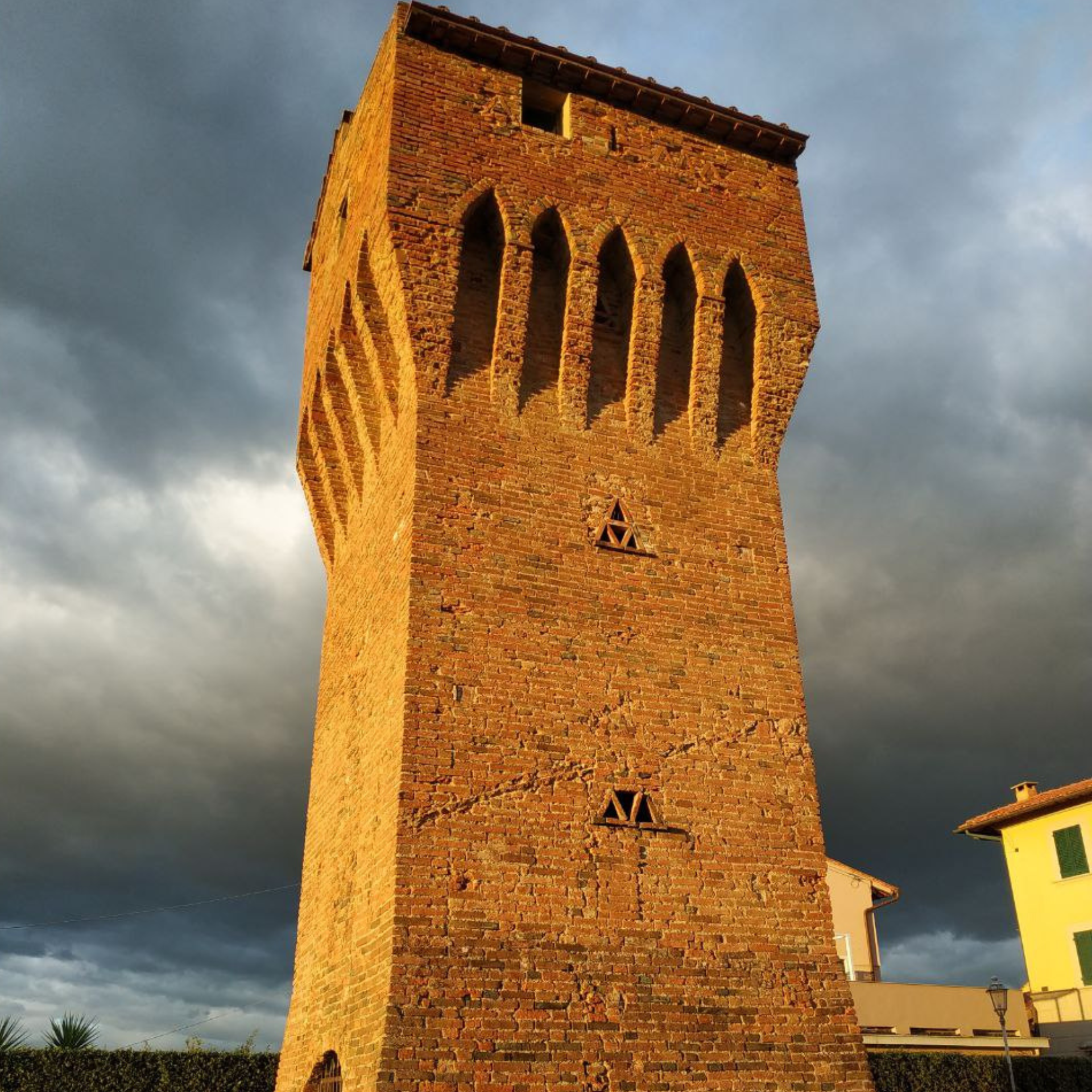 La torre merlata di San Matteo