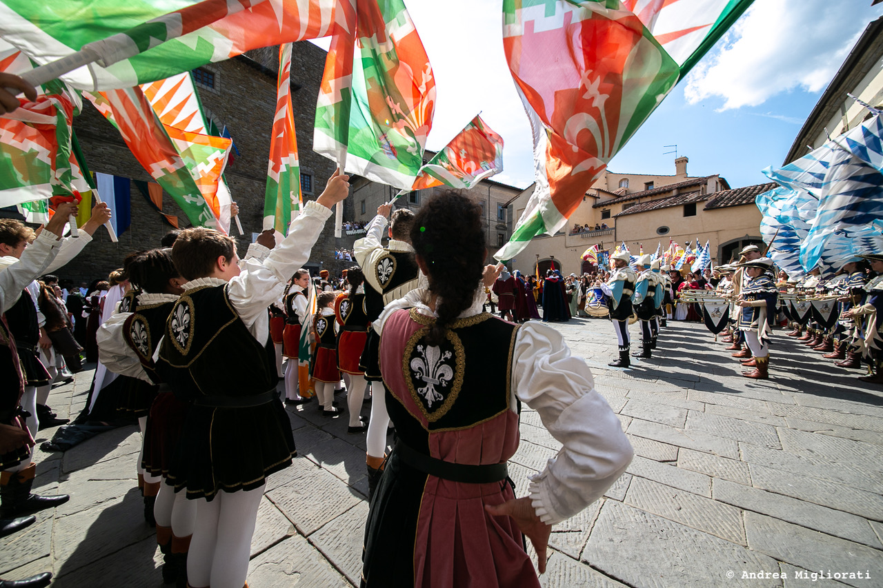 Palio dei Rioni, the flag wavers of Castiglion Fiorentino