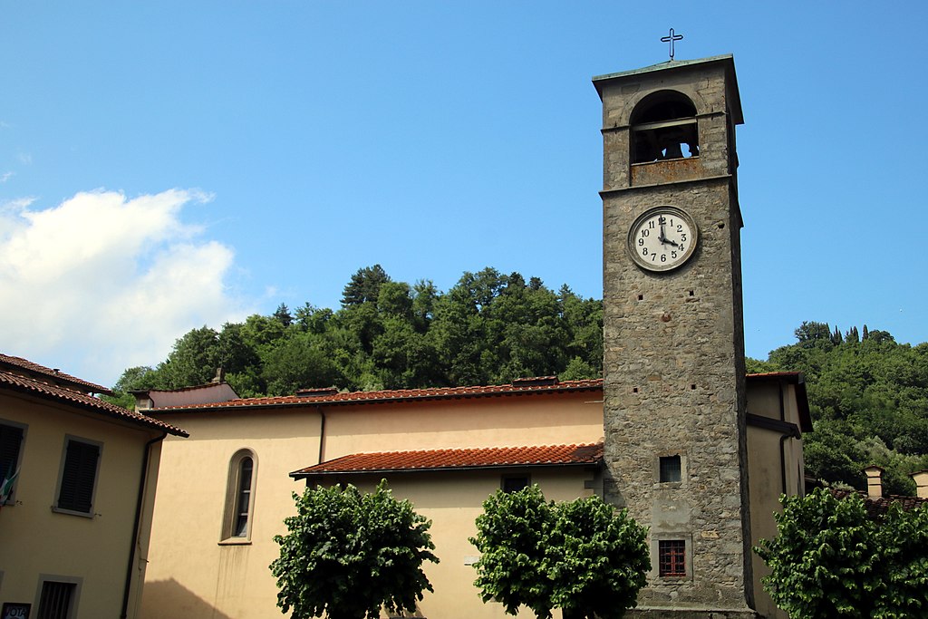 Chiesa_dei_Santi_Quirico_e_Leonardo_(Vernio)_01