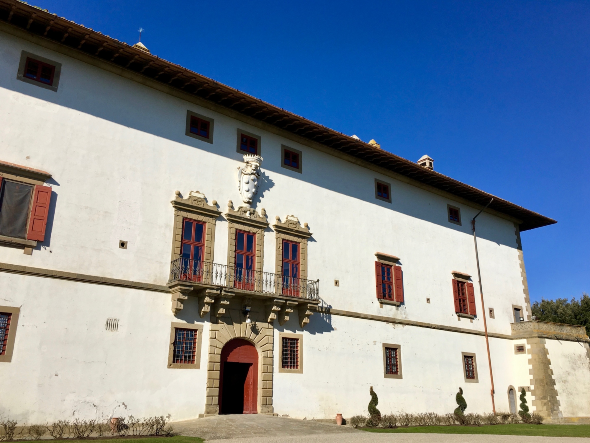 Il retro della Villa Medicea La Ferdinanda, Artimino