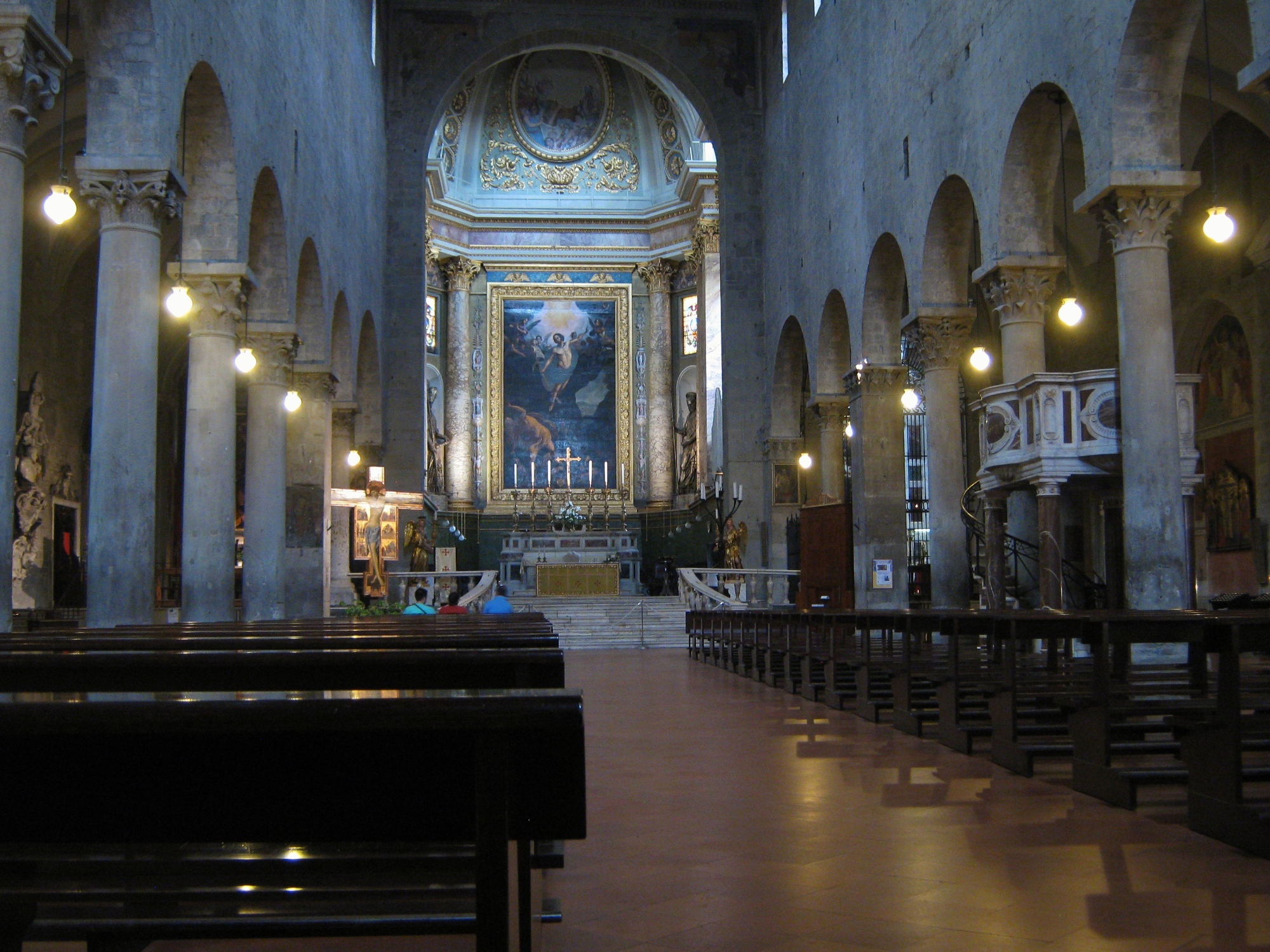 L'interno del Duomo di Pistoia