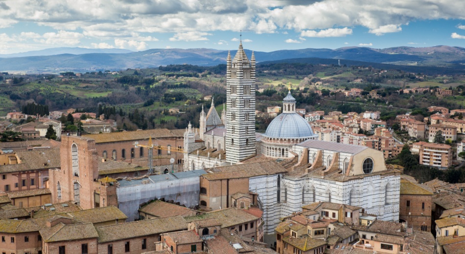Zooming in on Siena's Duomo