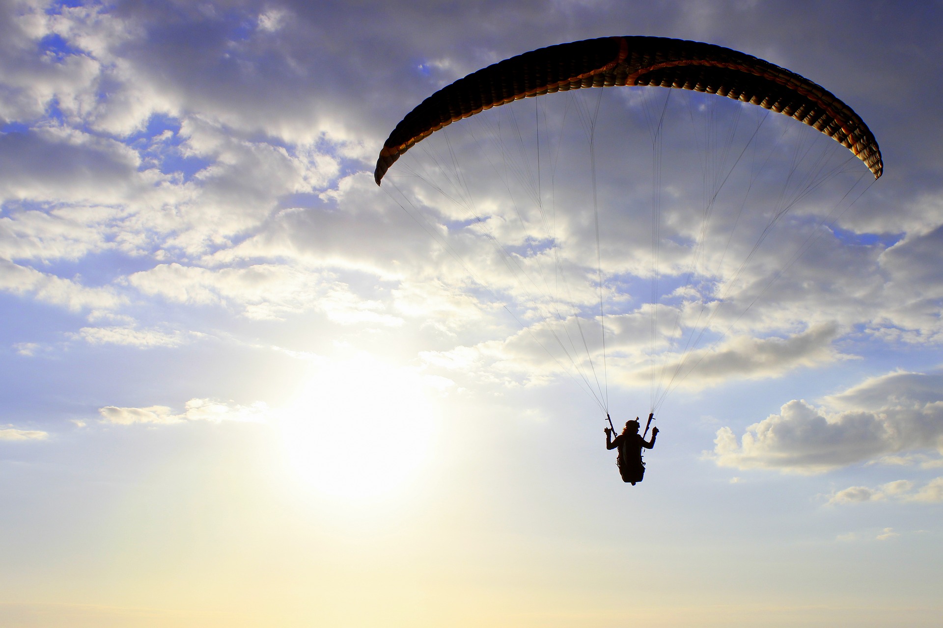 Paragliding in Tuscany