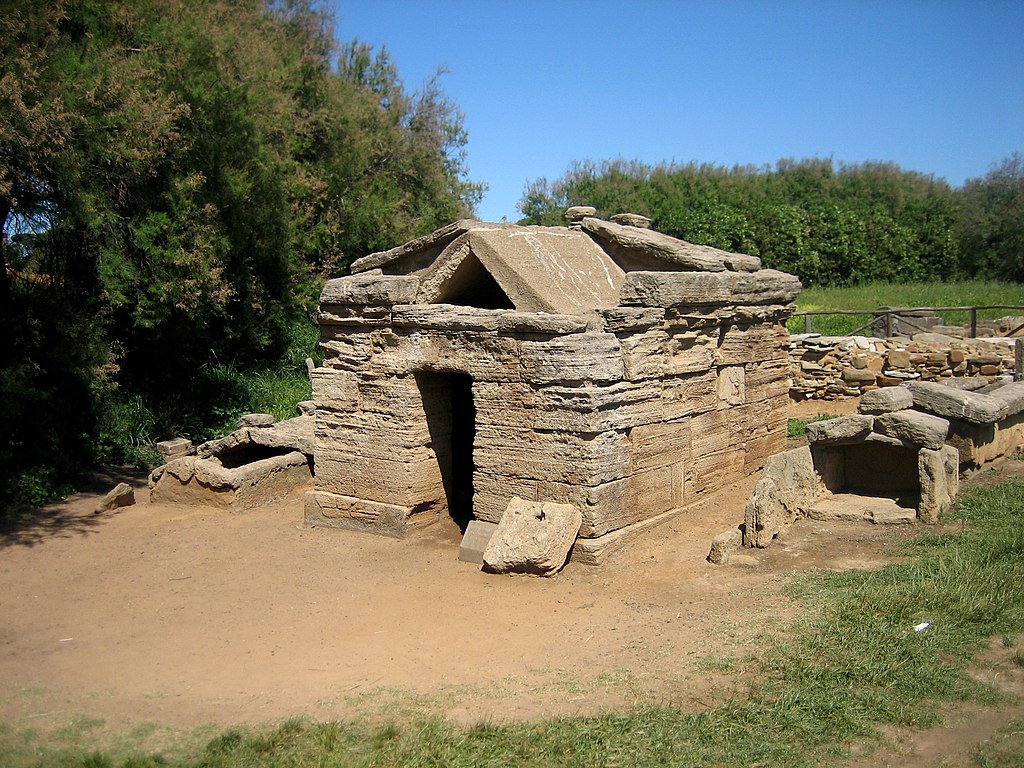 Grabstätte in der Nekropole von San Cerbone