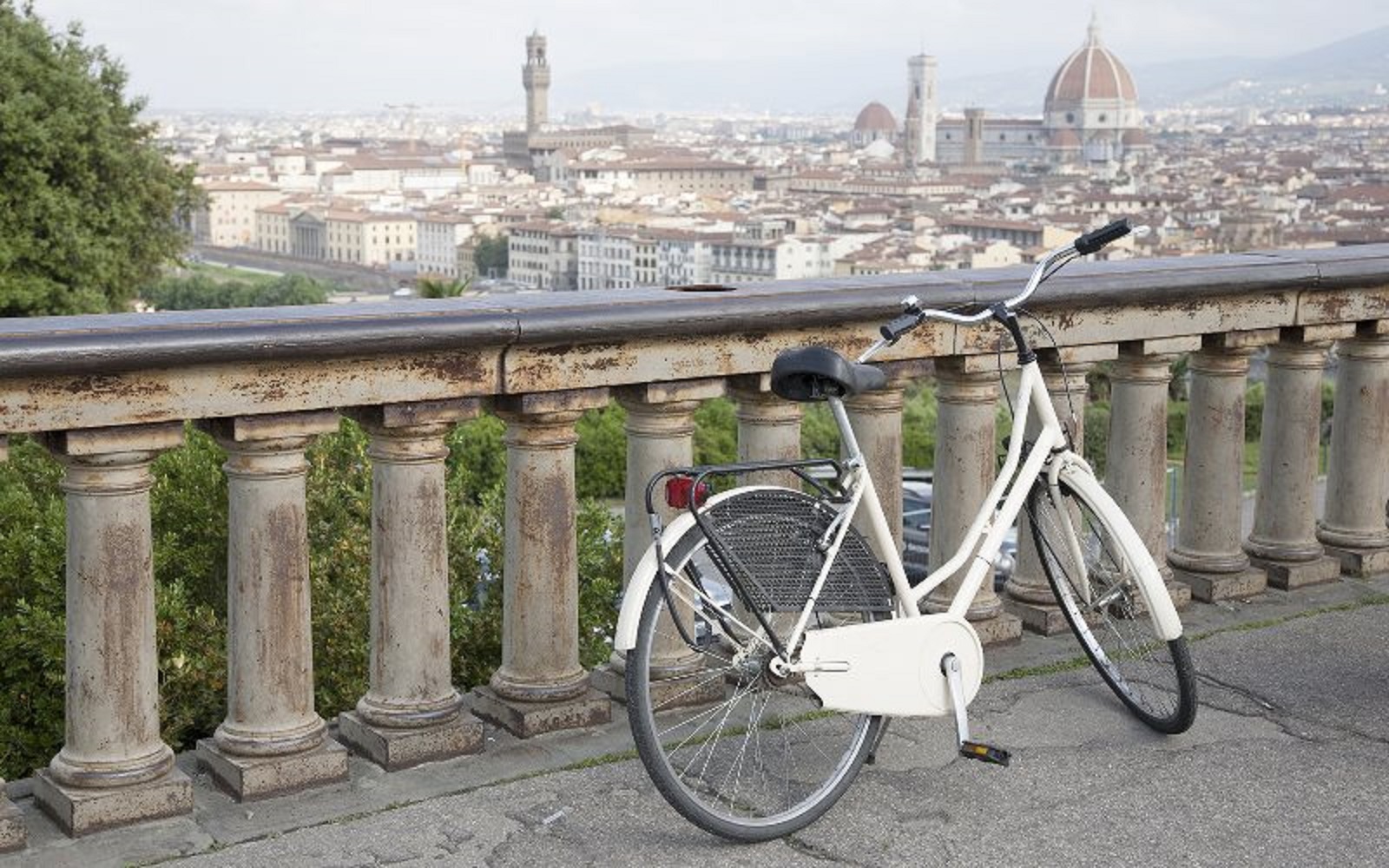 Tour of Florence by electric bike