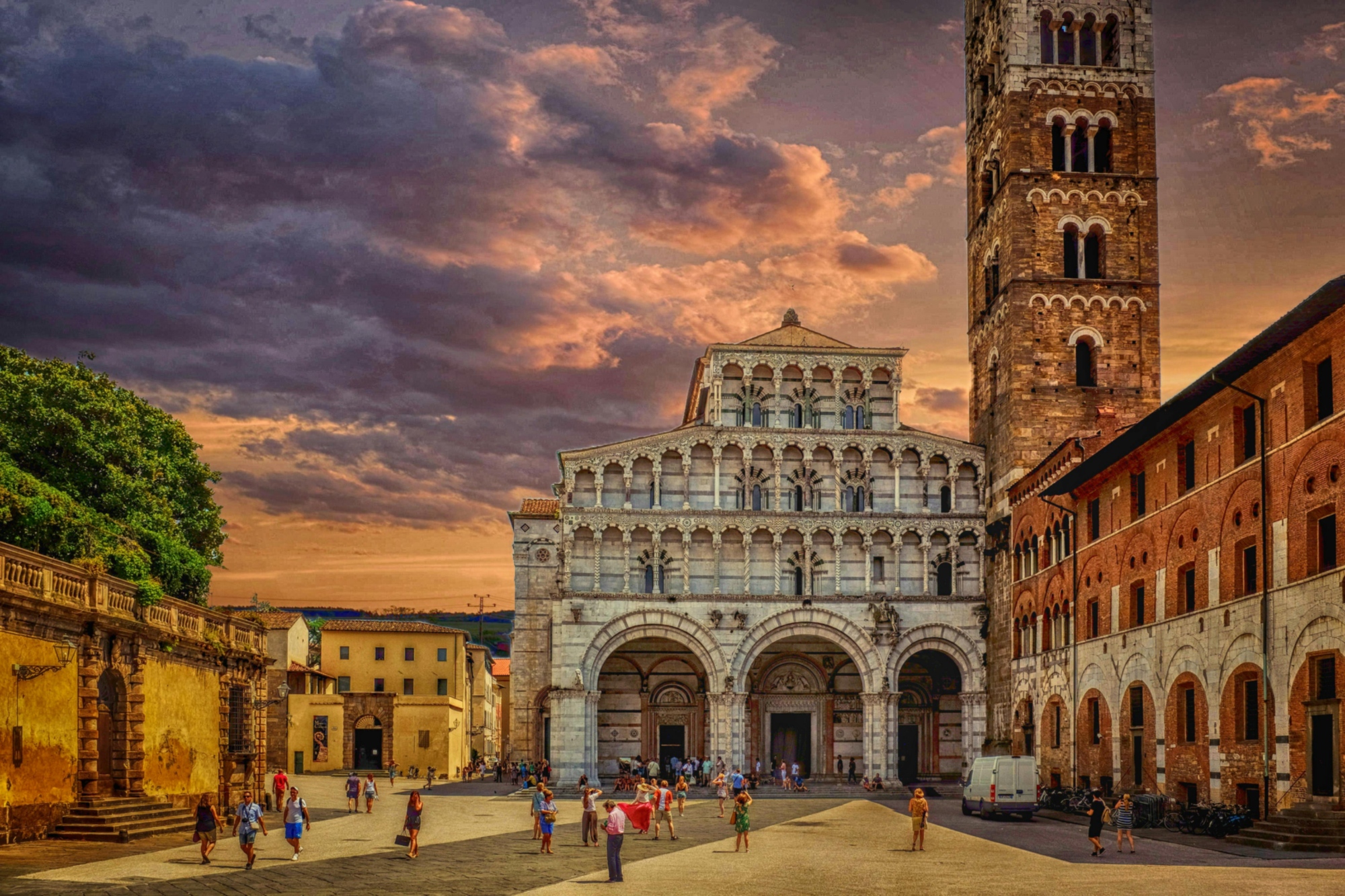 Lucca and its historical Palaces