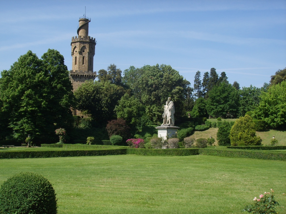 La Torre dentro del Jardín Torrigiani