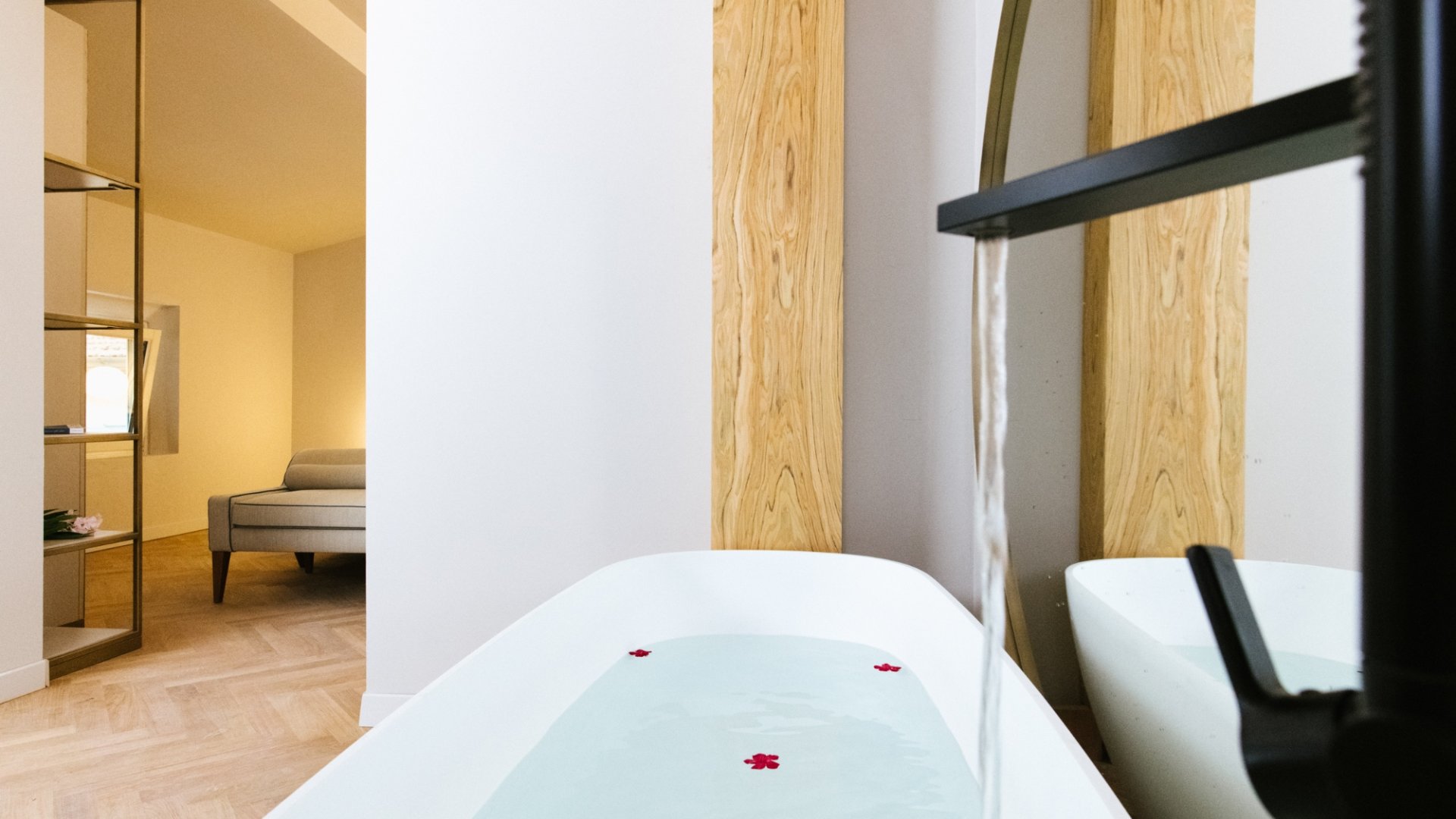 The path proposed by Palazzo BelVedere offers a stay of relaxation and well-being in Tuscany.
