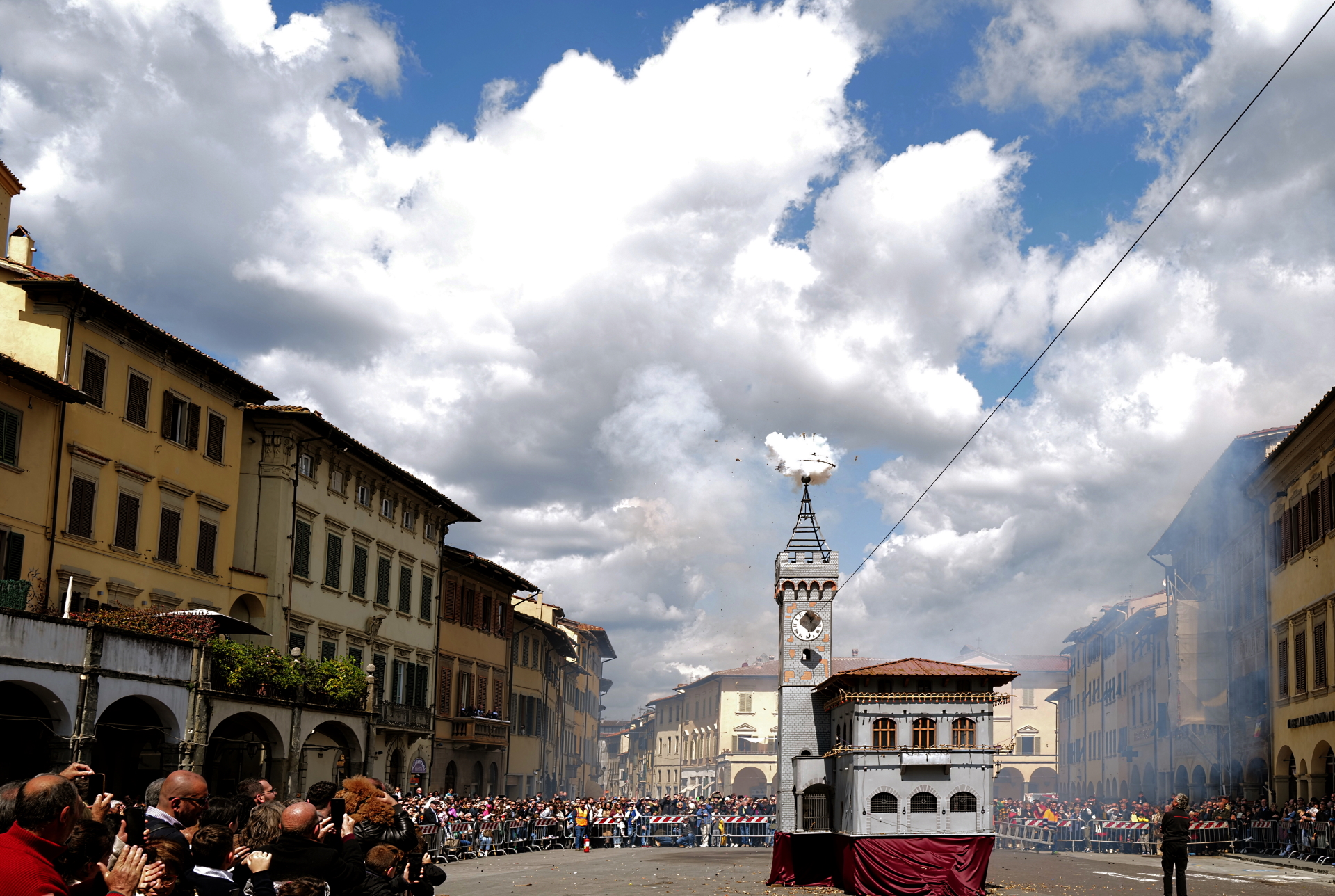 Lo Scoppio del Carro a Figline Valdarno