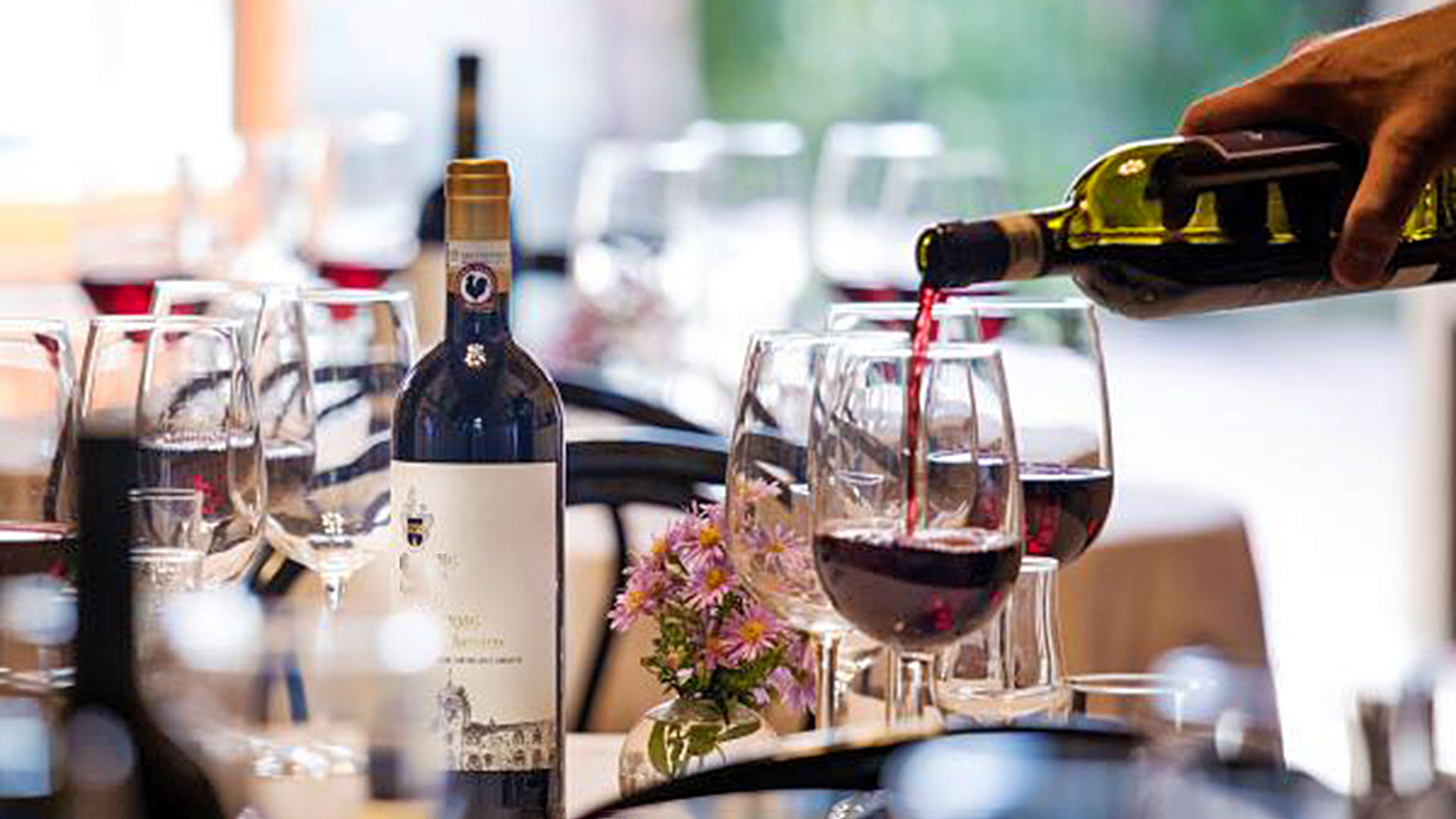 Tour di degustazione di vecchie annate di Chianti Classico Riserva al Castello di Querceto