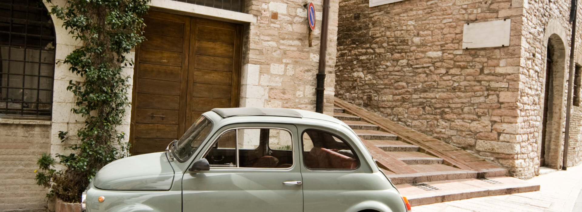 Classic vintage car tour in Val d’Orcia