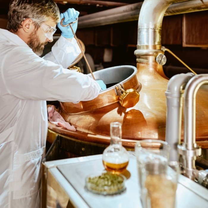 Experience in a brewery to discover the beer's artisanal process result of a research-based on the ancient italian wine making vocation Experience in a brewery to discover the beer's artisanal process result of a research-based on the ancient italian wine making vocation