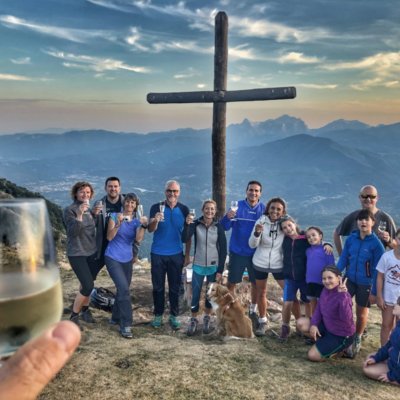Trekking in Garfagnana: sunset at the top of the mountain