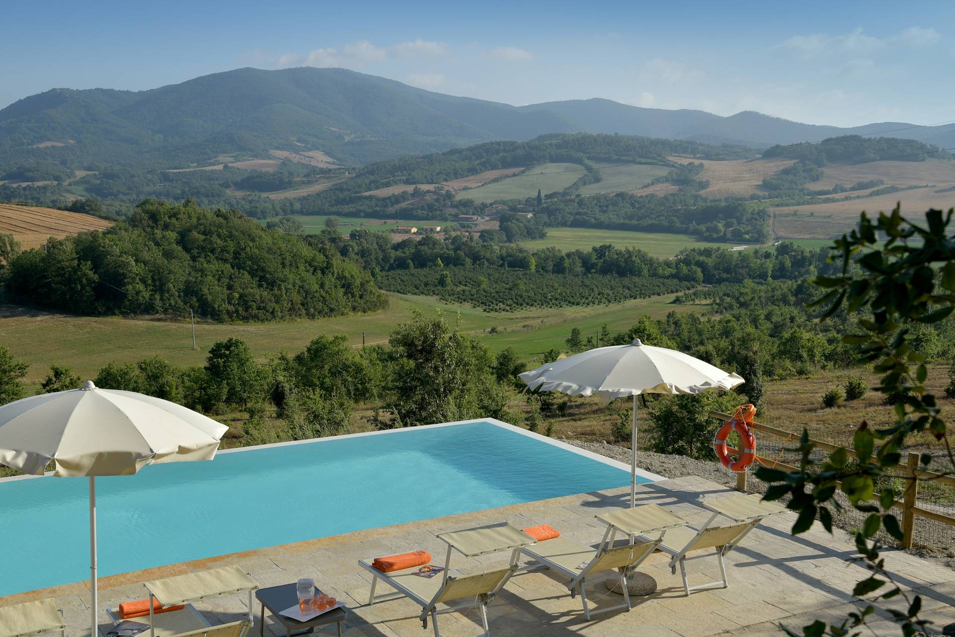 Summer holidays in Tuscany - farmhouse with pool Podere Nocciolo - Fattoria Ricrio