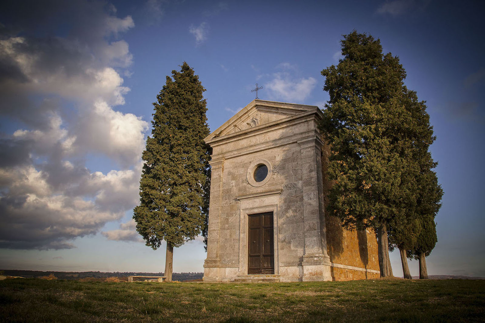 La Cappella di Vitaleta luogo iconico della Val d'Orcia e della Toscana.