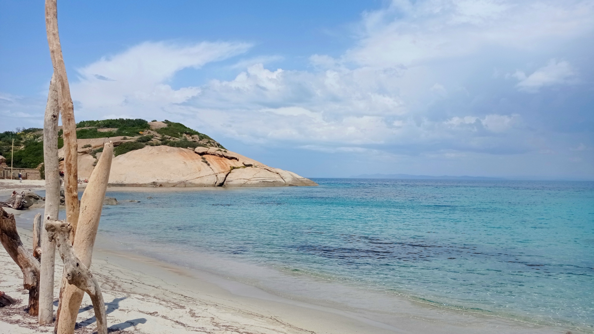Tre giorni a piedi sull'isola del Giglio, un vero paradiso per chi ama i viaggi a piedi nella natura