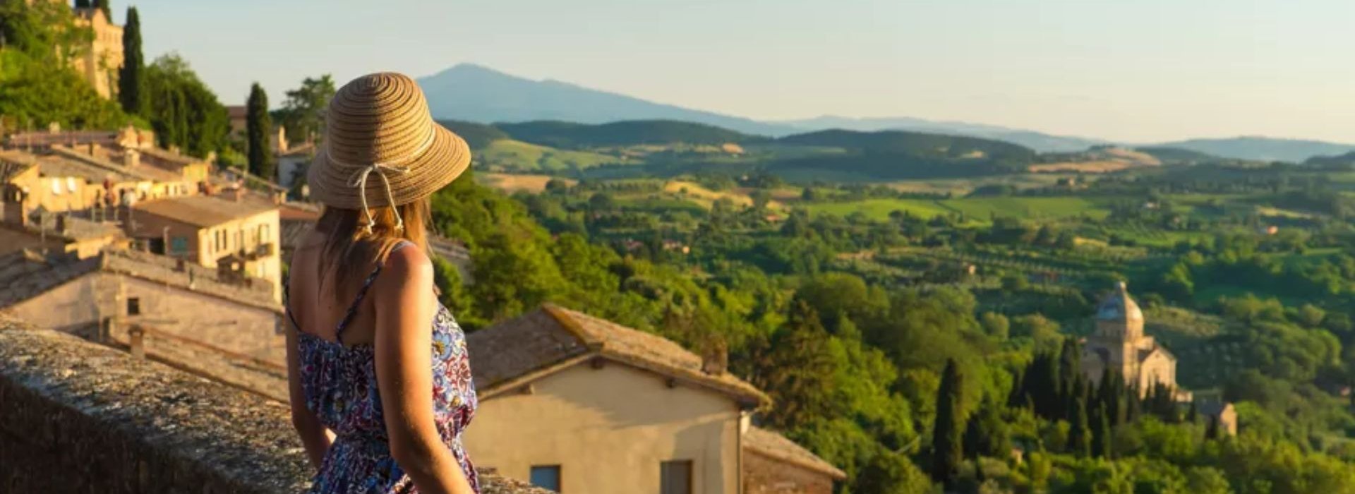 Tuscan wellness gateway, with other women