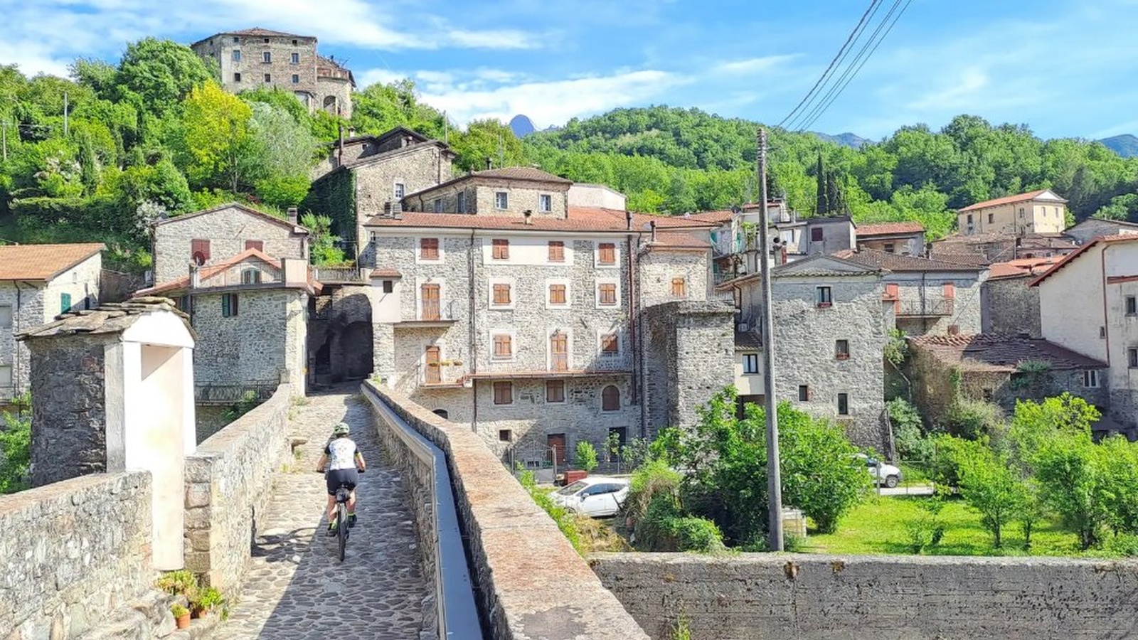 E-bike tour ai castelli lunigianesi