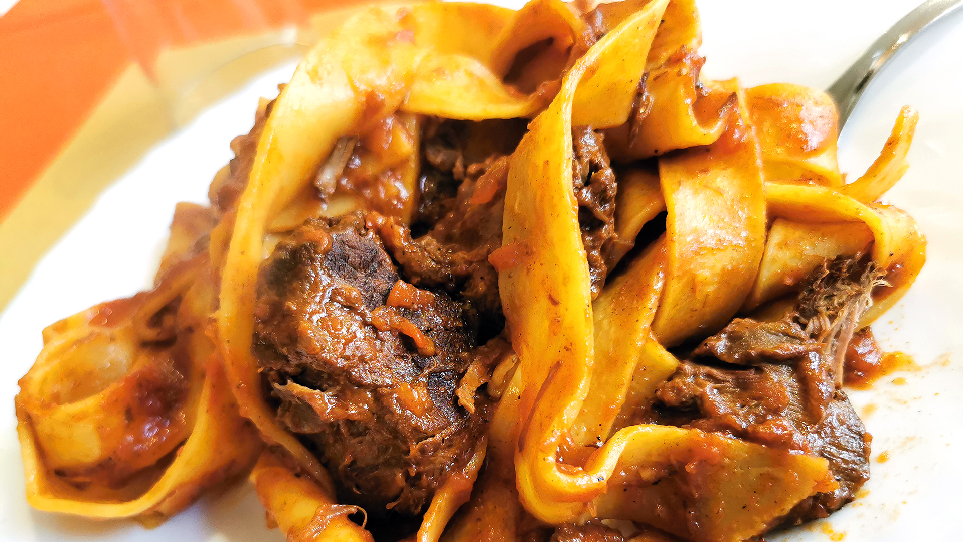 Food & Wine easy private tour: chocolate, lunch, wine tasting