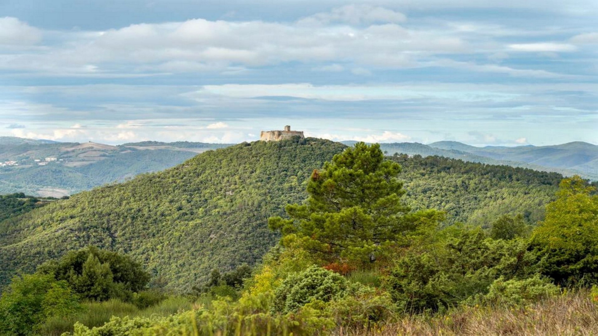 Trekking to discover the treasures of the Pavone valley