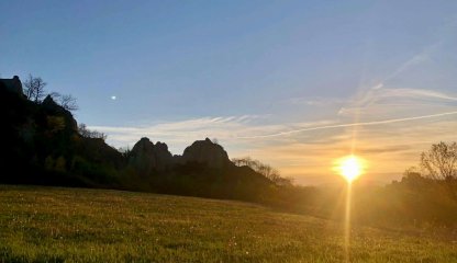 Percorso storico e geologico al tramonto per scoprire le Balze del Valdarno, uno dei paesaggi più incredibili della Toscana