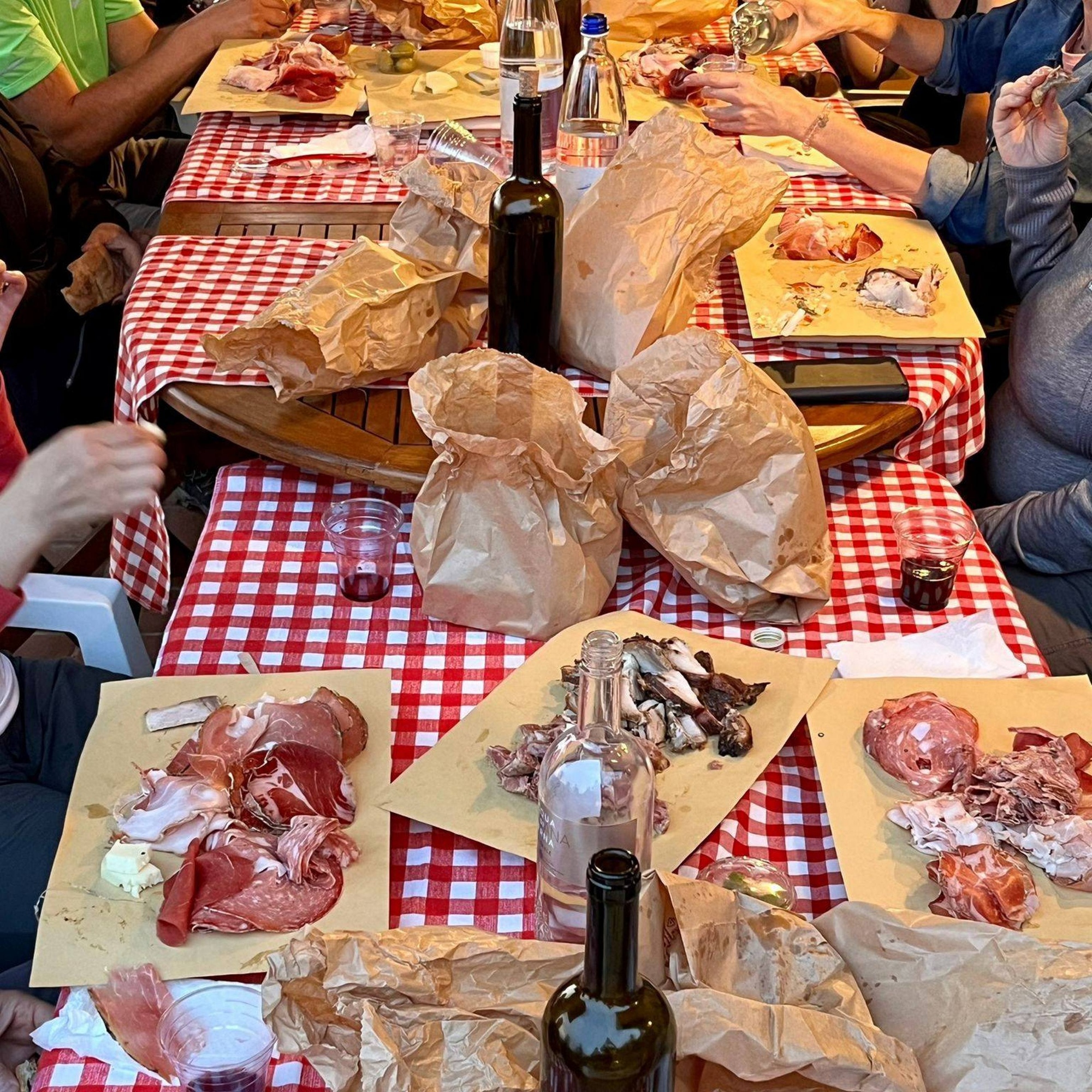 8 km afternoon tour on Montalbano with tasting dinner