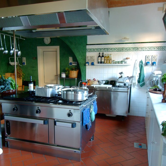 Corso di cucina per imparare le ricette tipiche toscane ospitato in azienda agricola sulle colline della Val di Pesa