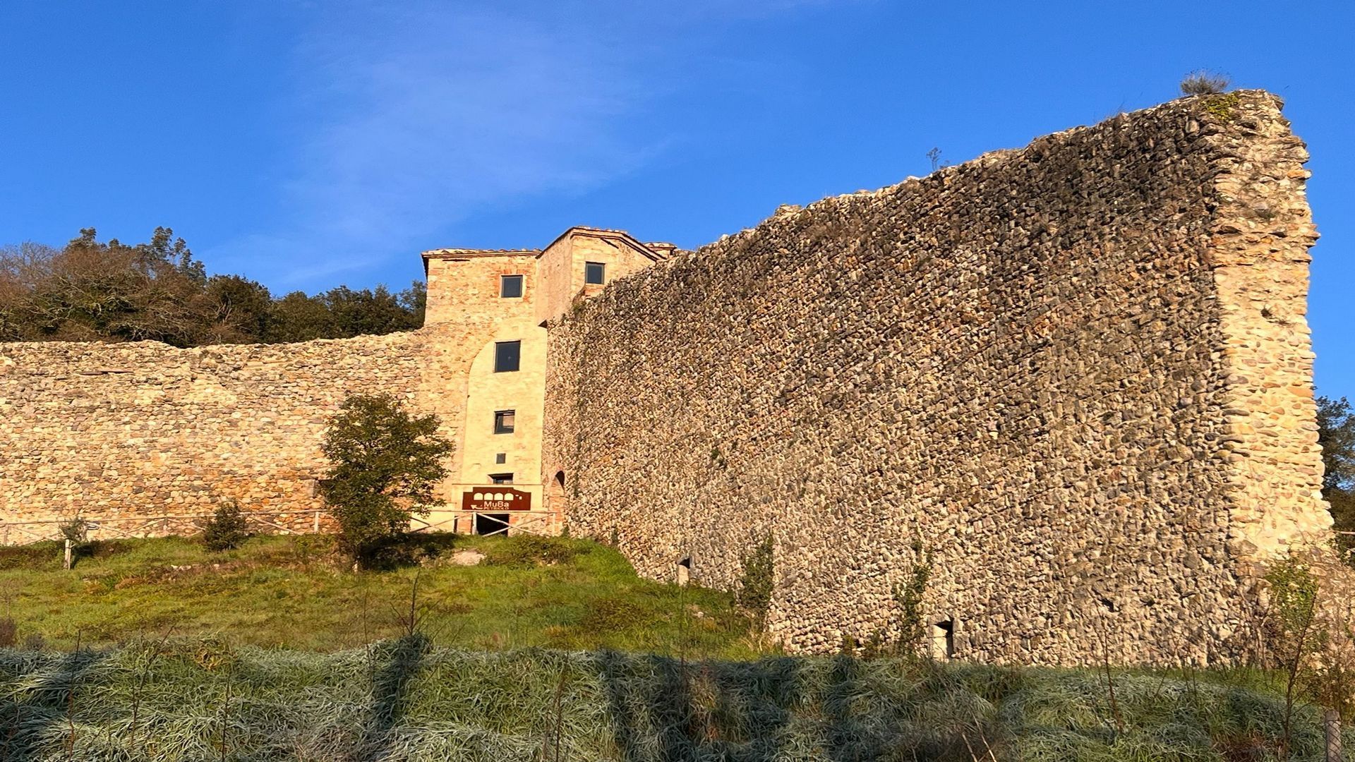 Petriolo baths, warm water and trekking