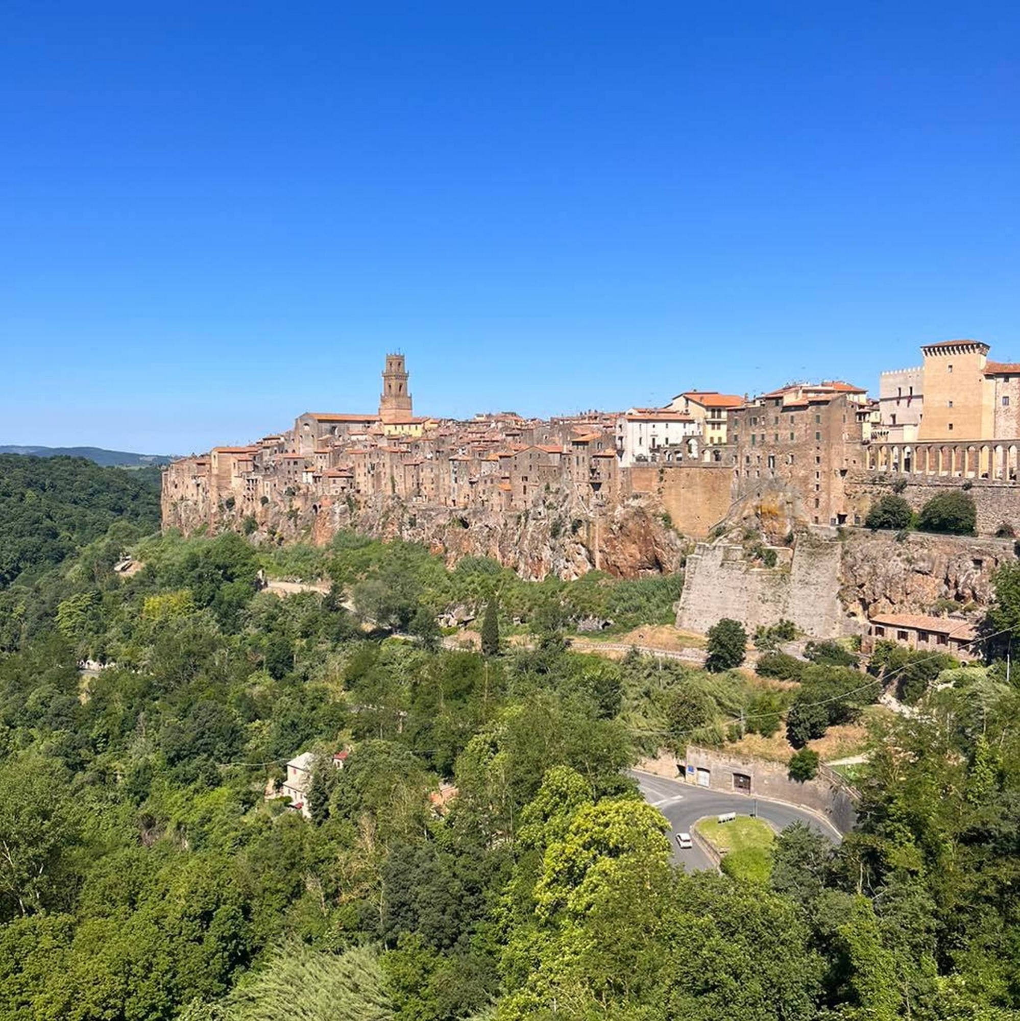 Hike among Pitigliano and the Vie delle Cave