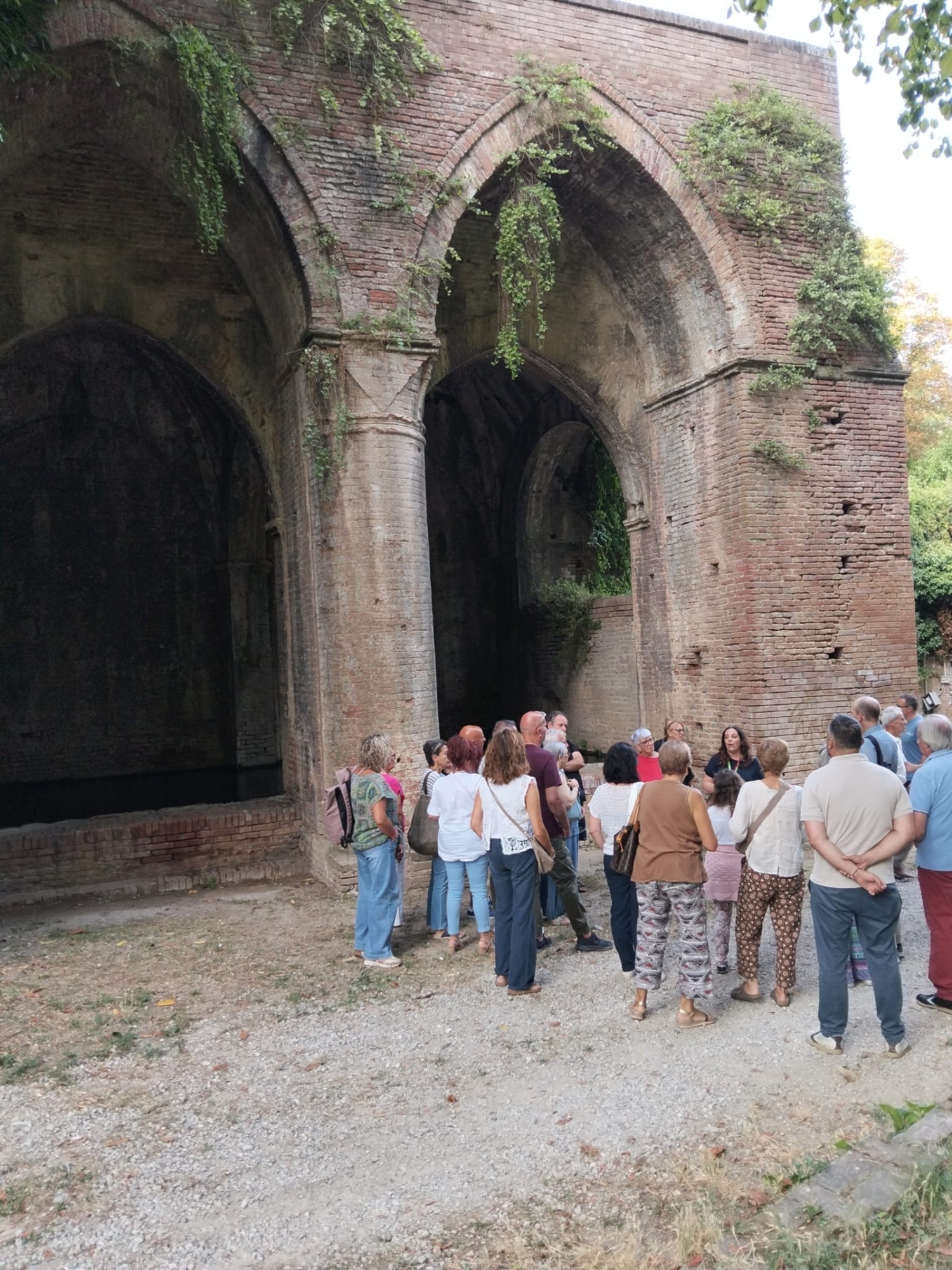 Gruppo di persone che partecipano ad una delle passeggiate
