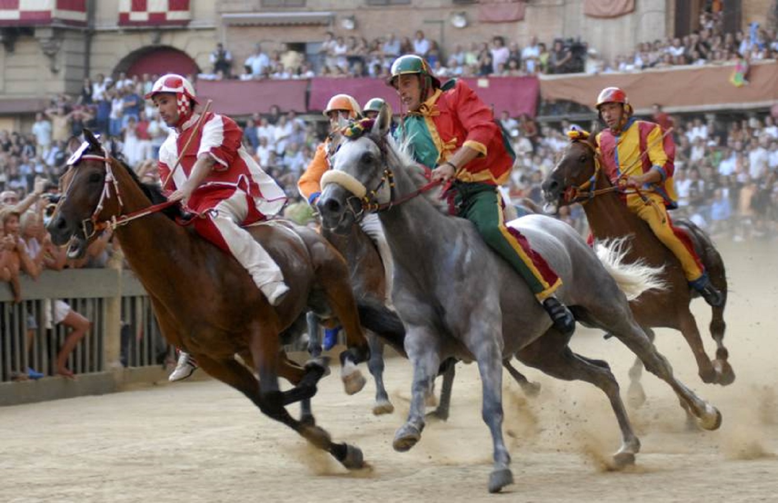 Tour de Siena para descubrir el Palio