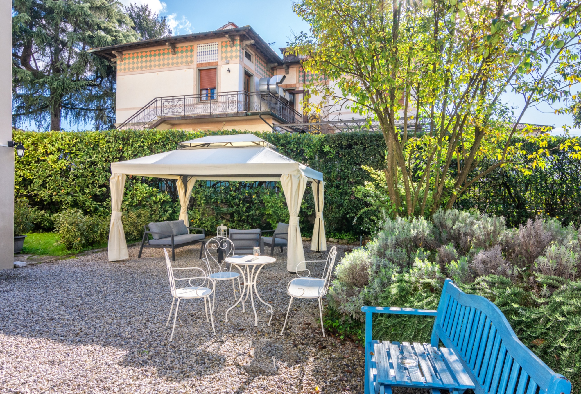 Three nights in Lucca and a day on a private beach in Versilia