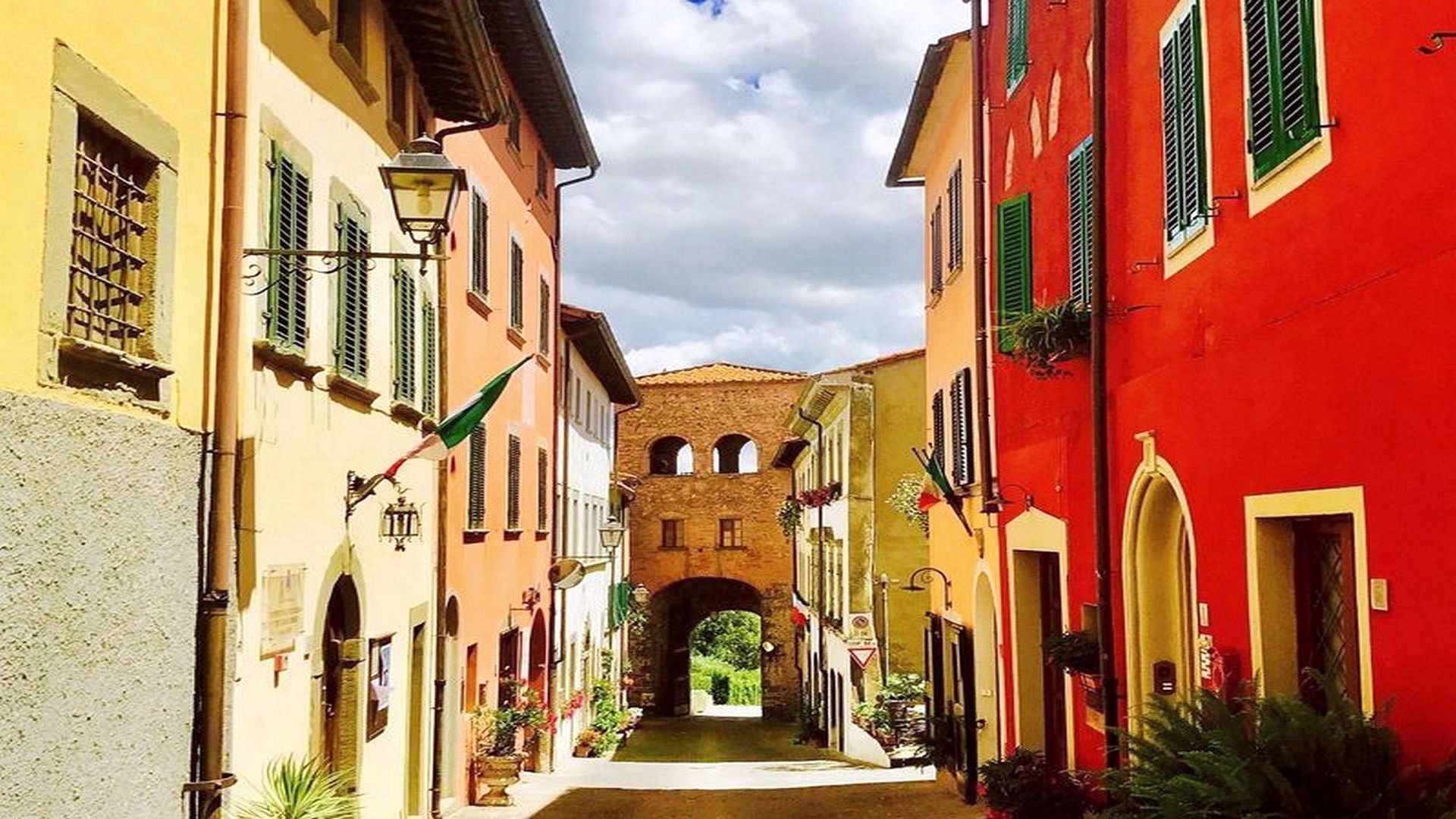 Centro storico di Montecarlo - Strada medievale