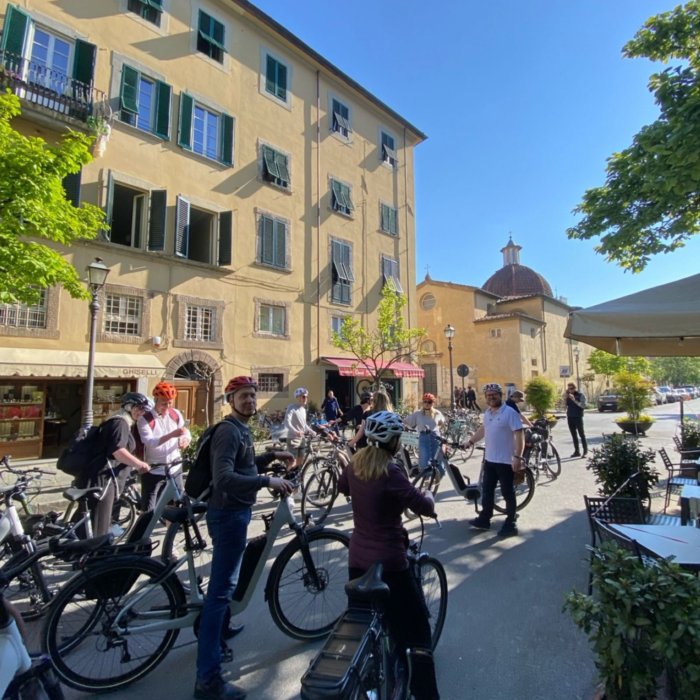 Bike tour through Lucca’s countryside until Montecarlo