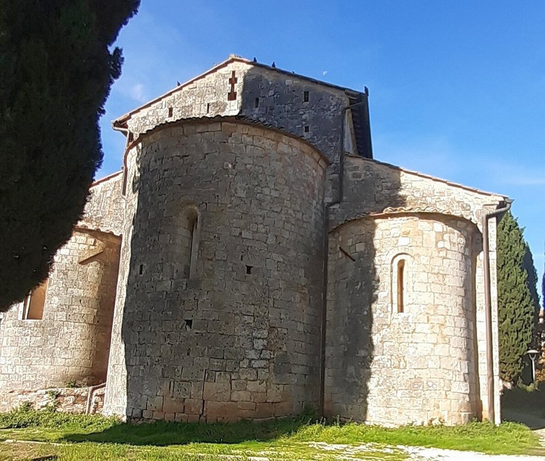 Il Sentiero del silenzio: l’eremo di Motrano