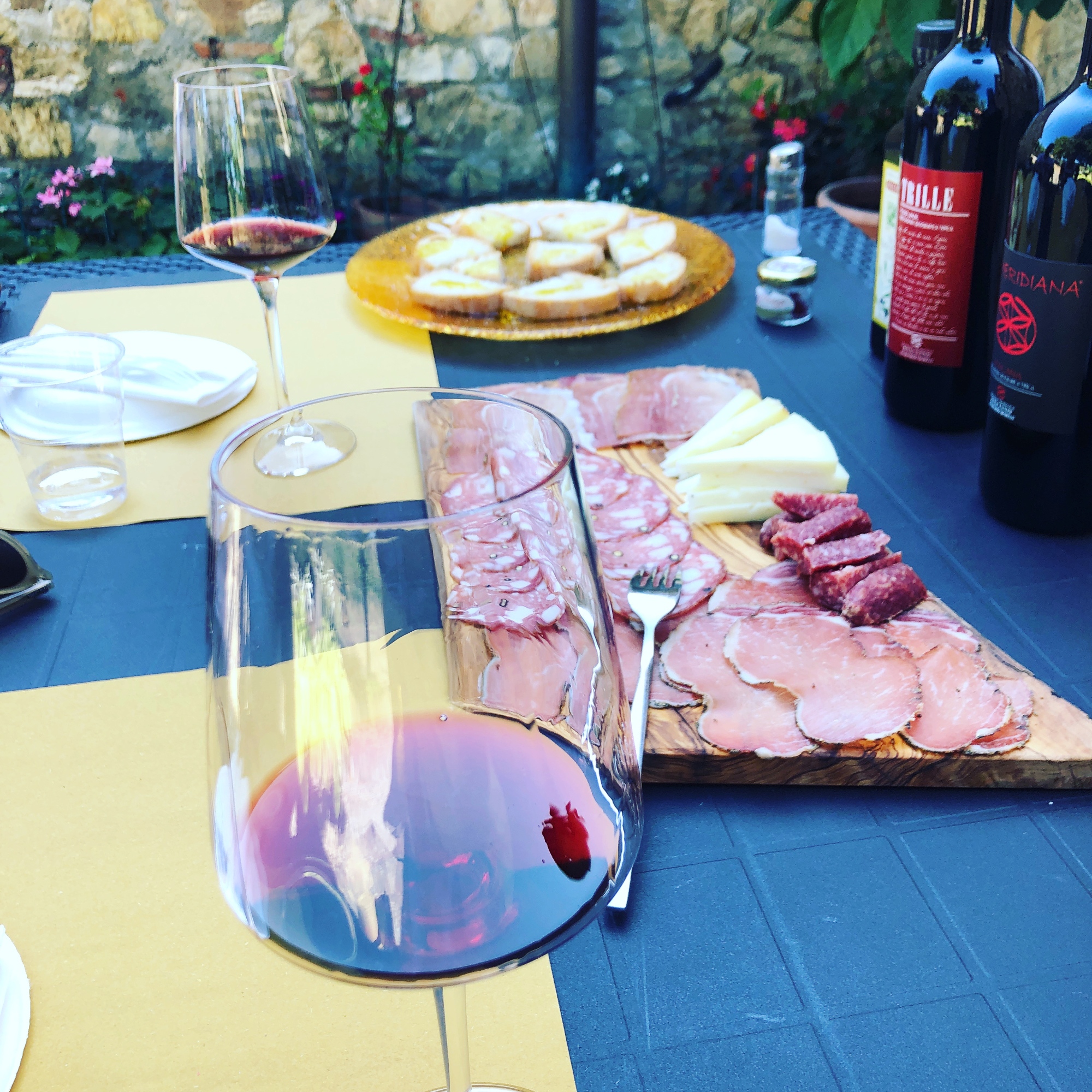 Trekking nel Chianti Classico tra vigneti e oliveti con degustazione di vini