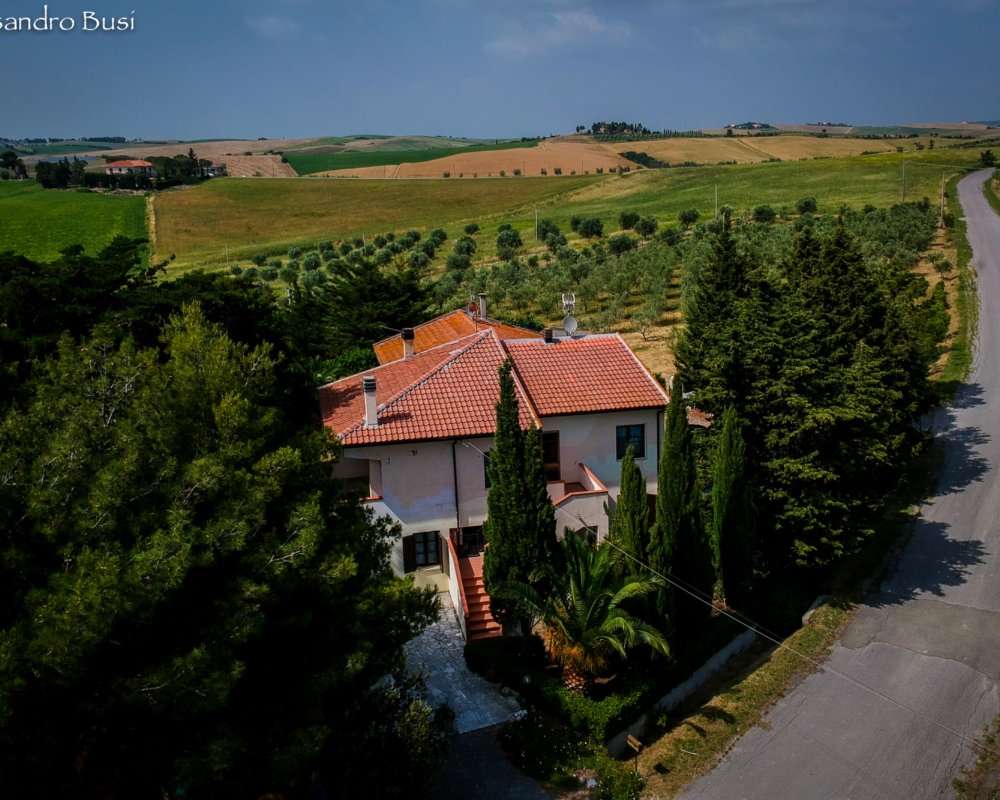 Panoramica dall'alto dell'agriturismo Panoramica dall'alto dell'agriturismo