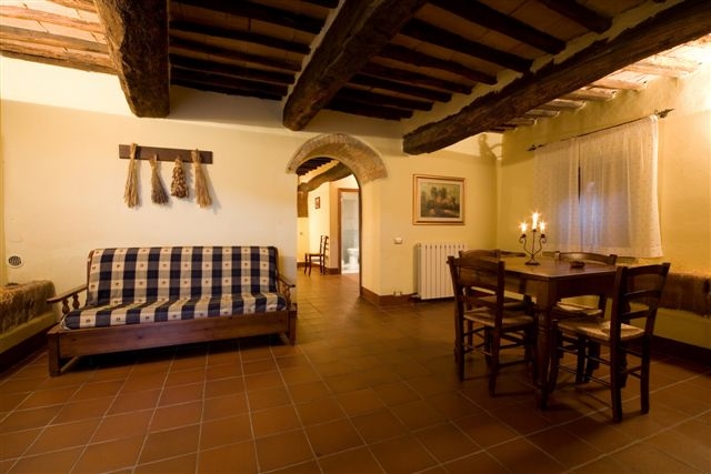 Antico Borgo Poggiarello residence in Tuscany