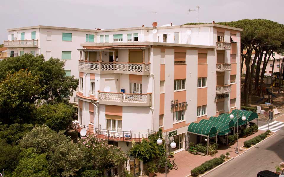 Hotel Ausonia Follonica