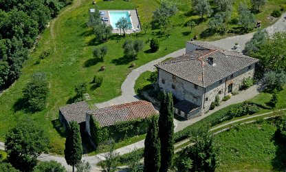Farmhouse I Ceppi on the green hills of Chianti