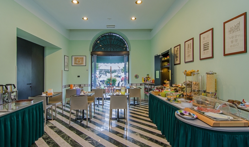 La sala colazioni dell'Hotel Rex a Lucca
