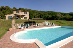 Soggiorno ville con piscina tenuta ricrio