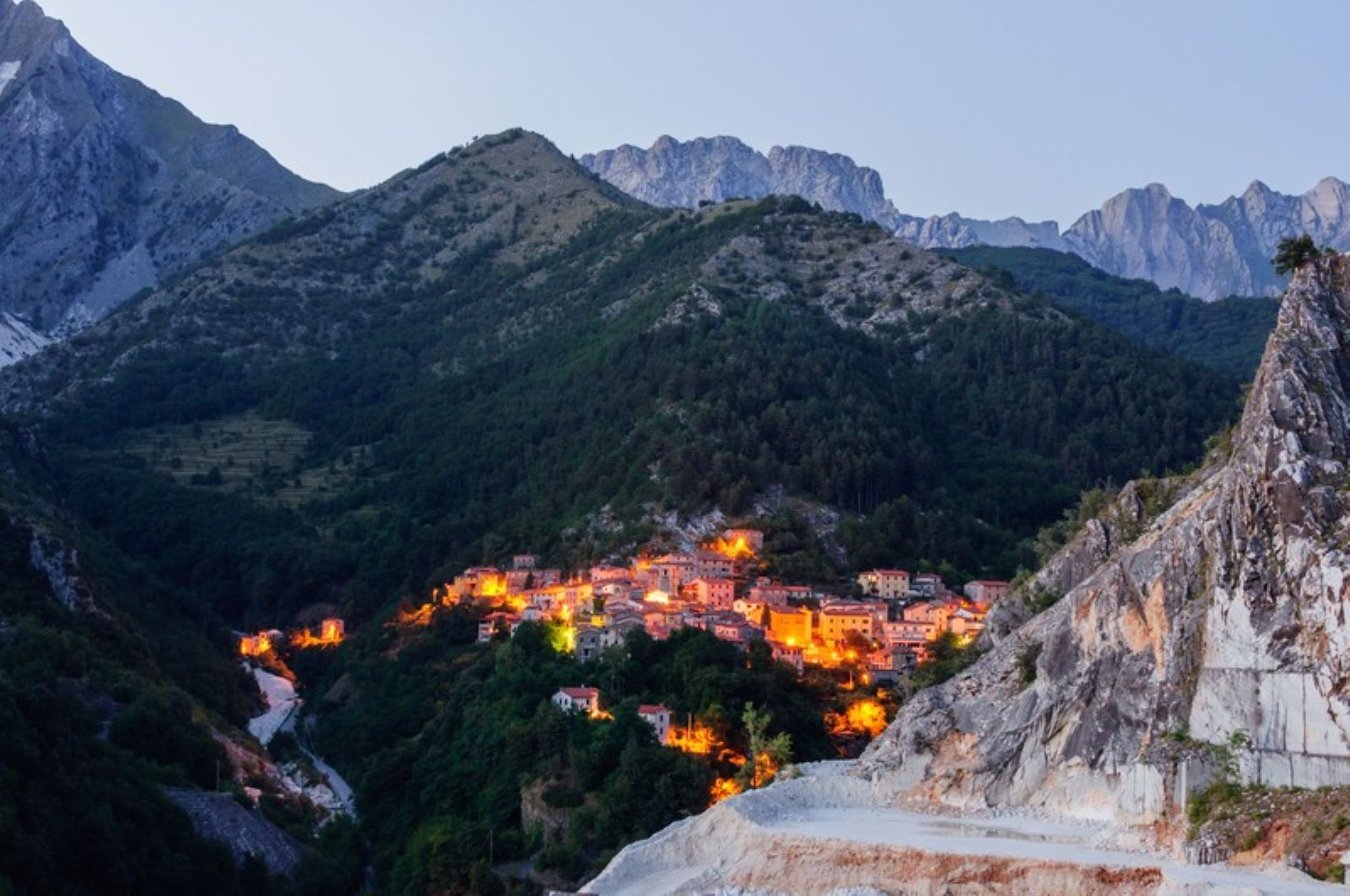 Anello di Colonnata, un itinerario classico delle Apuane