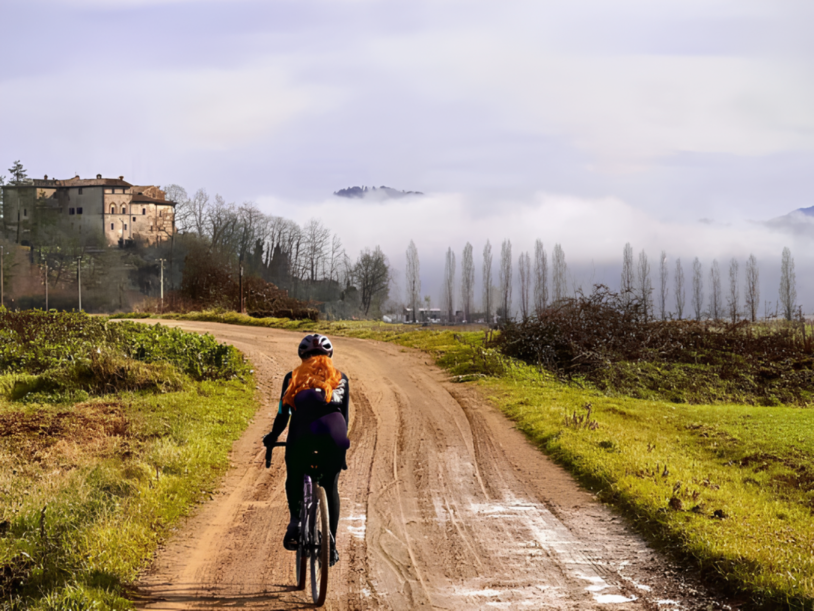 Immagine di una ciclista durante la manifestazione
