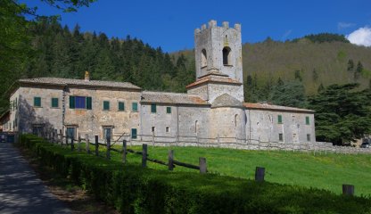 Visit to Badia a Coltibuono with tasting of Chianti wine and local products